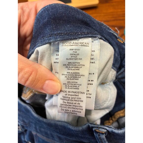 Good American Jeans Women's Sz 14-18 Blue Good Legs Crop Mini Boot Cut - Picture 4 of 8
